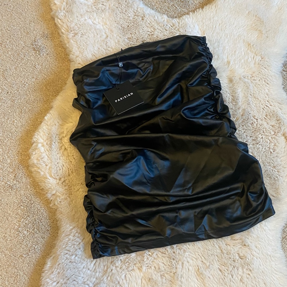 Black ruched mini skirt *BRAND NEW*